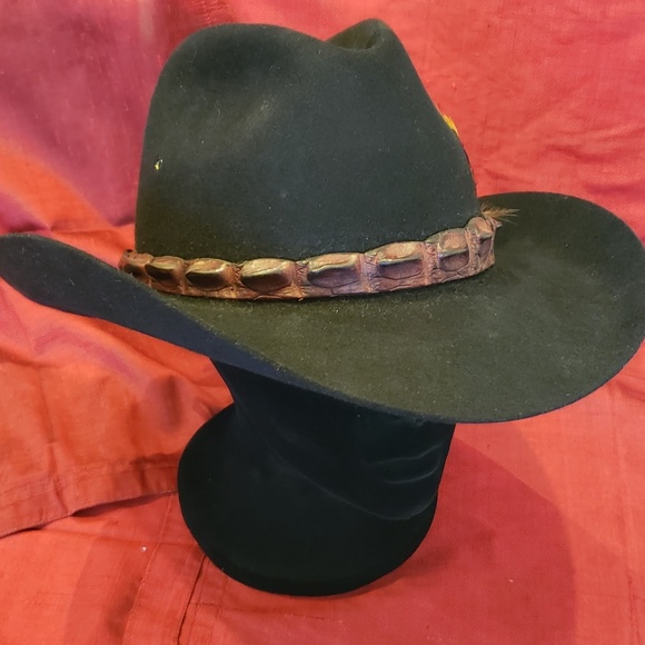 akubra coolabah black